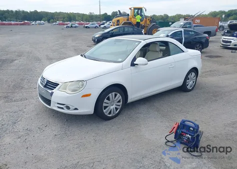 2008 Volkswagen Eos Komfort z USA, uszkodzony, nr VIN WVWBA71F28V051516